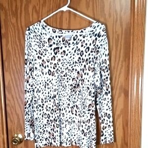 Chicos Leapord Long sleeve Shirt.  Office, Leisure, Comfort Animal Print.